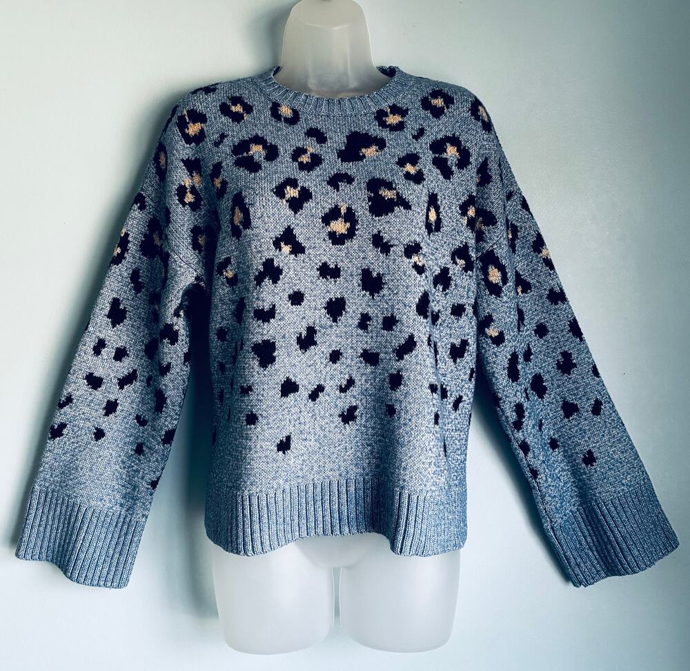 Nine West Leopard Print Sweater Size Large Blue Crewneck Cozy Knit